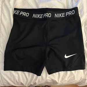 Never worn Nike pro spandex child L